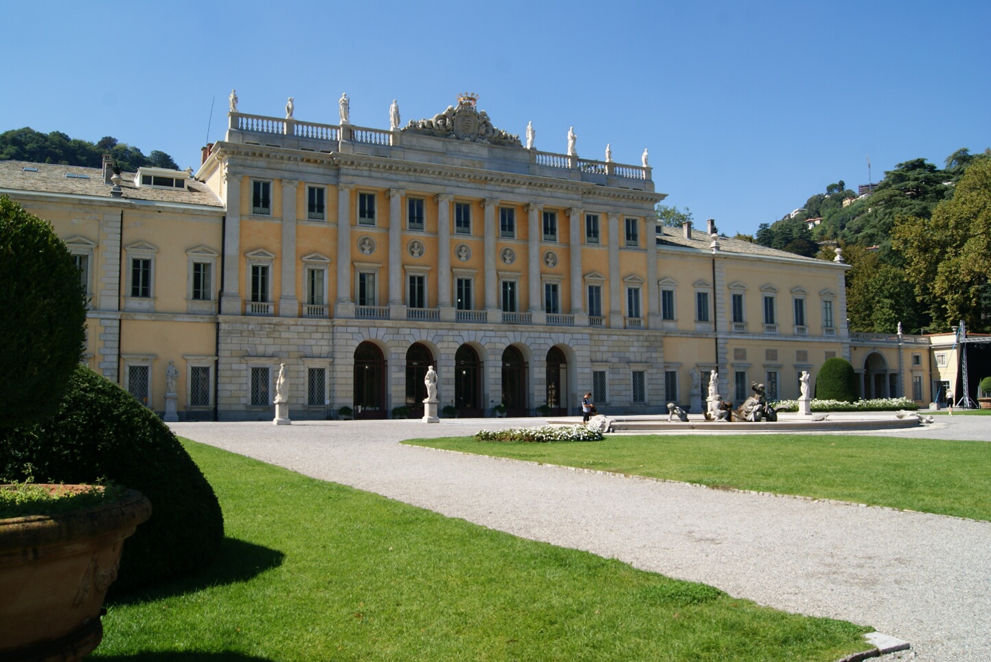 Villa Olmo with small garden in front of it, Como