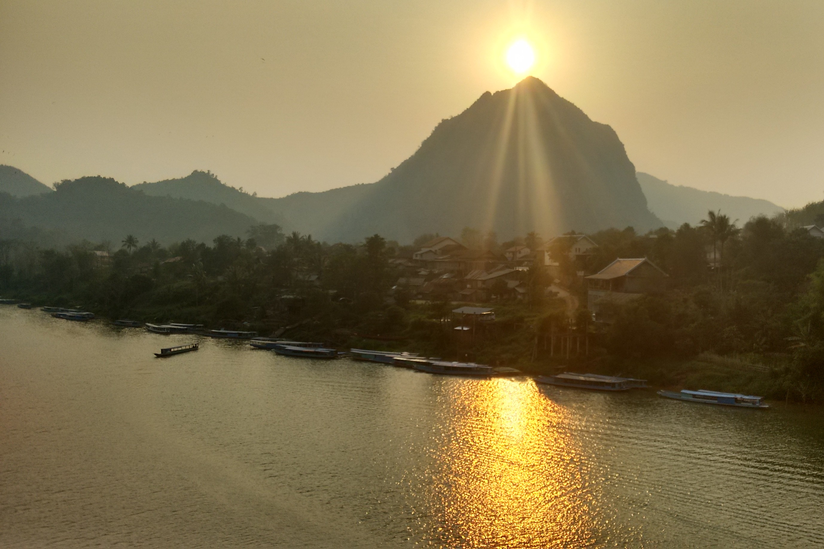 A beautiful golden sunset on the Nam Ou river